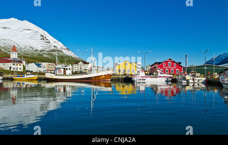 Villaggio di Pescatori Sigulfjordur harbor , Sigulfjordur Islanda Foto Stock