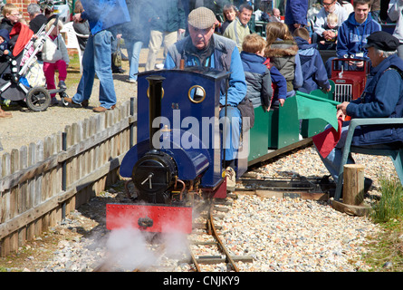 Ferrovia in miniatura (71/4 poll gauge) a Bursledon laterizi Industrial Museum, Hampshire, Inghilterra. Foto Stock