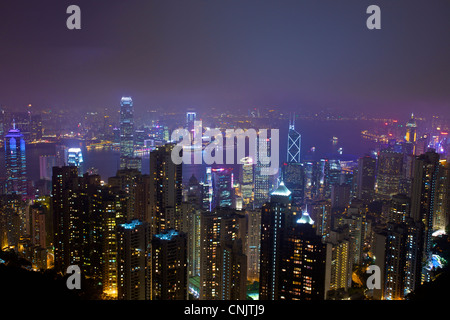 Hong Kong cityscape di notte dal picco Foto Stock