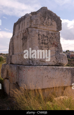 Re Hiram della tomba del re fenicio accreditato con la costruzione di Re Salomone il tempio di Gerusalemme, sulla strada di Cana vicino al pneumatico (Sour), il sud del Libano. Foto Stock