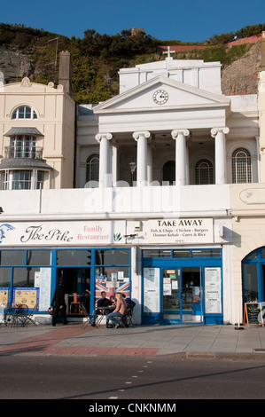 Santa Maria in Castello sul lungomare di Hastings East Sussex England Foto Stock