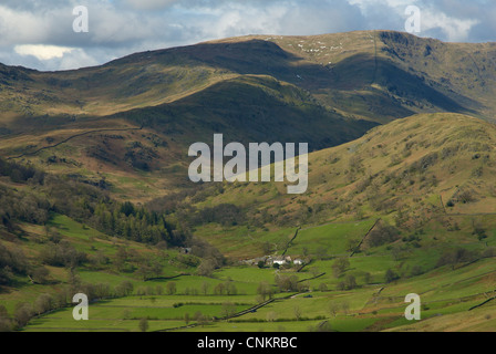 Troutbeck Park Farm nella valle Troutbeck, Parco Nazionale del Distretto dei Laghi, Cumbria, Regno Unito Inghilterra, una volta di proprietà di Beatrix Potter Foto Stock