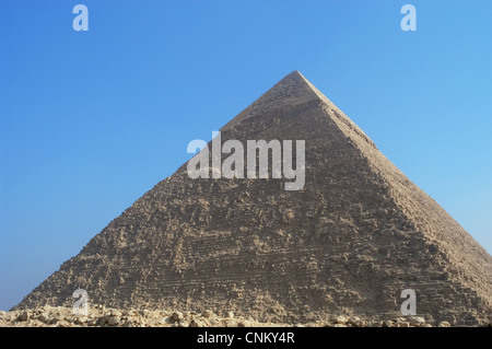 L'Egitto. Piramidi di Giza. La piramide di Khafre, noto anche come la piramide di Chephren. Iv dinastia. Xxvi secolo A.C. Antico Regno Foto Stock