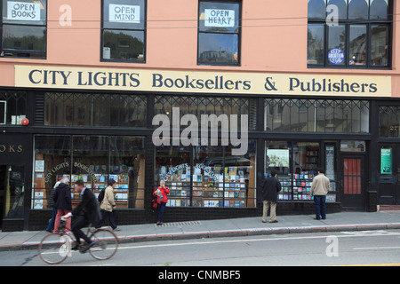 Luci della città dei librai, un Beat generation icona, North Beach, San Francisco, California, Stati Uniti d'America, America del Nord Foto Stock