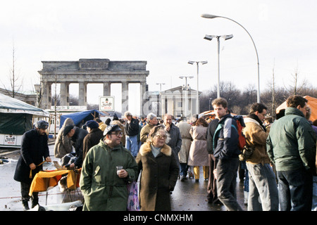 Il muro di Berlino alla Porta di Brandeburgo di 1990 - Pariser Platz Foto Stock