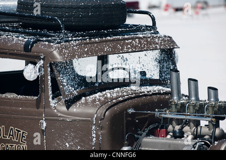 Bonneville Saline settimana della velocità motore retrò bike racing in USA, hot rod driver sul sale bianco appartamenti Foto Stock