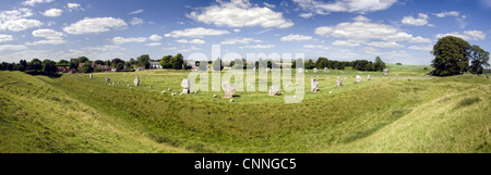 Avebury Stone Circle sito patrimonio mondiale dell'UNESCO, Wiltshire, Inghilterra, Regno Unito Foto Stock
