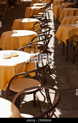 Le sedie al Cafe, Firenze, Provincia di Firenze, Toscana, Italia Foto Stock