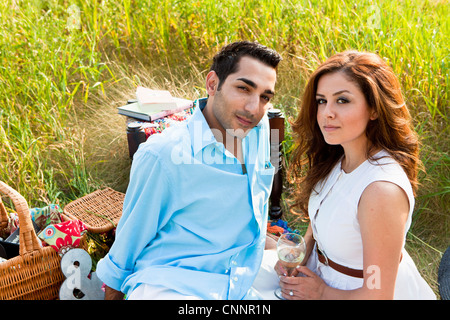 Giovane avente Picnic, Unionville, Ontario, Canada Foto Stock