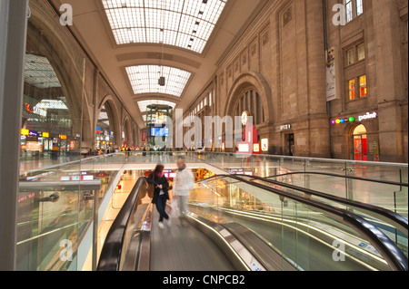 Leipzig Hauptbahnhof (stazione ferroviaria centrale) Leipzig, Germania. Foto Stock