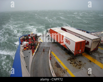 Ruvida di attraversamento del canale tra Dunkerque e Dover Foto Stock