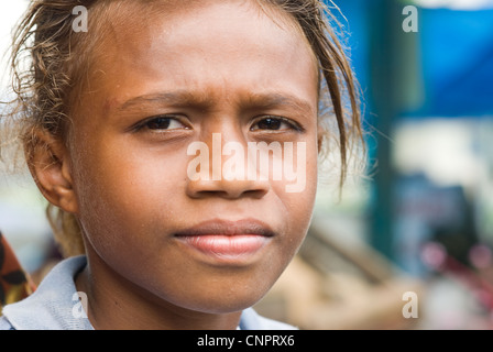 Ragazza nel mercato Suva, Isole Figi Foto Stock