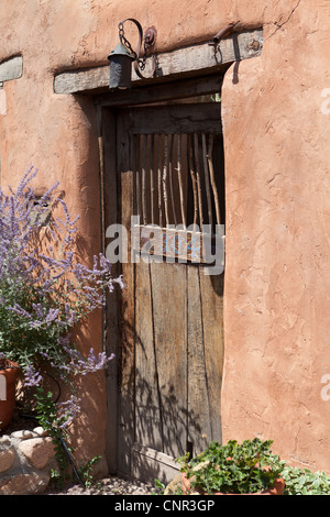 Porta della galleria d'arte, Canyon Road, Santa Fe, New Mexico, Stati Uniti d'America Foto Stock