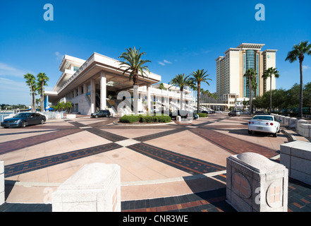 Città di Tampa Florida, Tampa Convention Center esterno dell'edificio con ingresso principale.Tampa Bay Area, Fl US STATI UNITI D'AMERICA Foto Stock