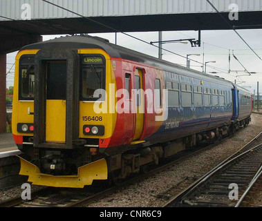 Recentemente reliveried East Midlands treni 156 di classe n. 156408 a Peterborough Foto Stock