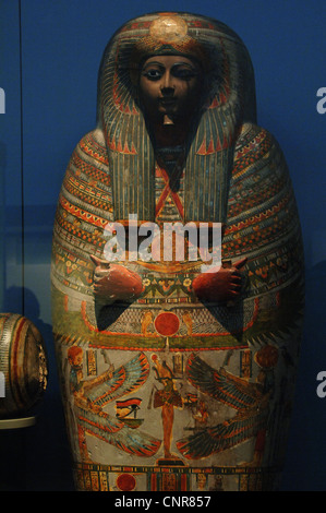 Dipinto cartonnage custodia contenente la mummia di una donna di nome Tjentmutengebtiu. Xxii dinastia. Terzo Periodo Intermedio. Foto Stock