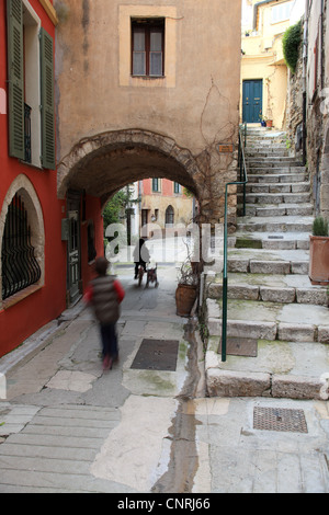 Il villaggio medievale di Roquebrune Foto Stock