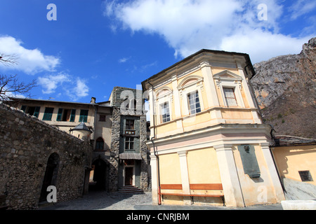 Il borgo medievale di La Brigue, Roya valley Foto Stock