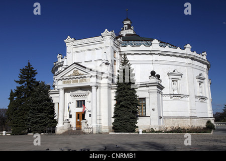 Bianco edificio ANORAMA SEBASTOPOLI CRIMEA UCRAINA 02 Aprile 2012 Foto Stock