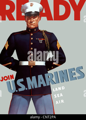 Questo Marine Corps recruiting poster da guerra mondiale II dispone di un sergente indossa il suo abito blues. Foto Stock