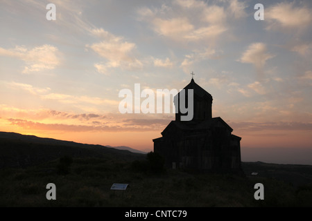 Vahramashen medievale chiesa (1026) vicino a Fortezza Amberd sulle pendici del monte Aragats, Armenia. Foto Stock