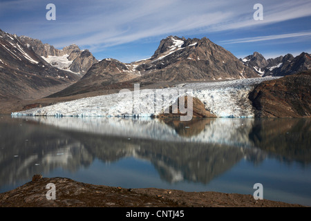 Vista del fiordo di Sermiligaq e Kaerale ghiacciaio, Groenlandia, Ammassalik, est della Groenlandia, Sermiligaq Foto Stock