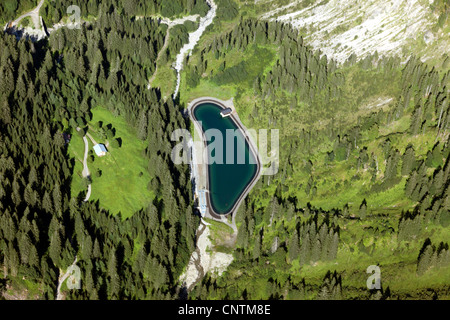 Lago per la produzione di neve nelle Alpi, in Germania, in Baviera, Allgaeuer Alpen, Allgaeu Foto Stock