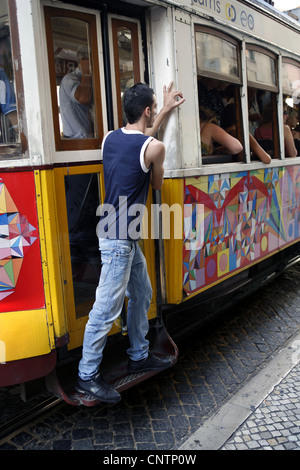 Viaggiare senza pagare, Rua da Conceição, Lisbona, Portogallo Foto Stock