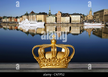 Corona dorata, Skeppsholmsbron, Stoccolma, Svezia Foto Stock