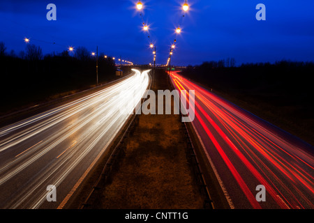 Time-lapse vista del traffico di notte Foto Stock