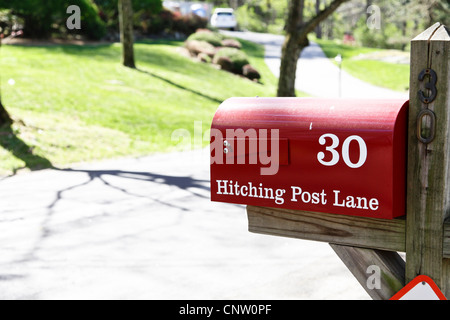 Un tipico American mail o casella postale in una zona rurale Foto Stock