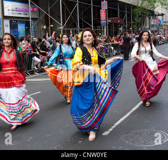 Gli americani iraniano celebrare il Persiano Nuovo Anno Nowruz con il persiano annuale parata in New York City Foto Stock