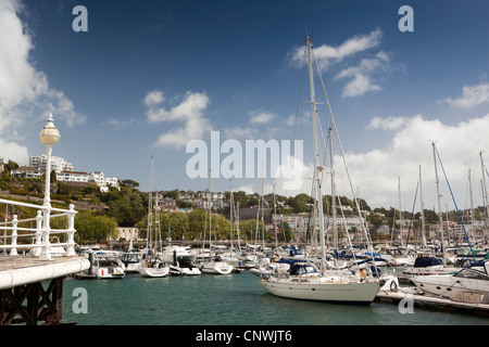 Regno Unito, Inghilterra, Devon, Torquay, barche ormeggiate nella Marina Foto Stock