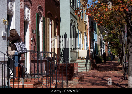 Viste lungo 36th Street in Georgetown Foto Stock