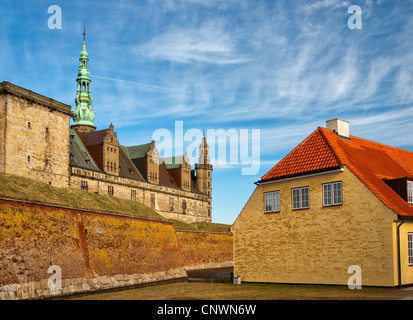 Il rinascimentale castello di Kronberg situato nella città danese di Helsingor. Foto Stock