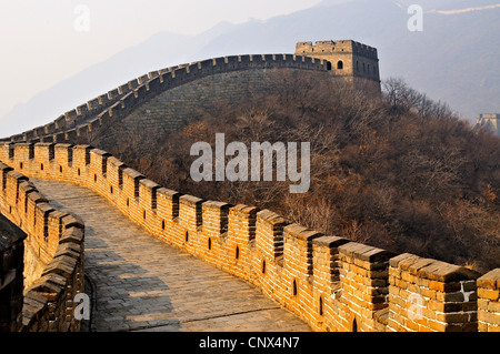 Fort o torre sulla Grande Muraglia a Mutianyu Foto Stock