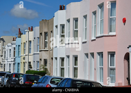 Fila di case a schiera, Eastbourne, East Sussex, England, Regno Unito Foto Stock