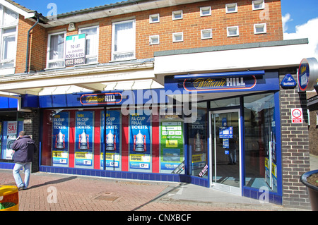 William Hill Bookmakers, Vicarage Campo, Hailsham, East Sussex, England, Regno Unito Foto Stock