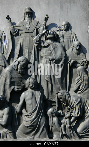 Battesimo di Kievan Rus. Dettaglio del monumento al Grand Prince Vladimir il Grande a Kiev in Ucraina. Foto Stock