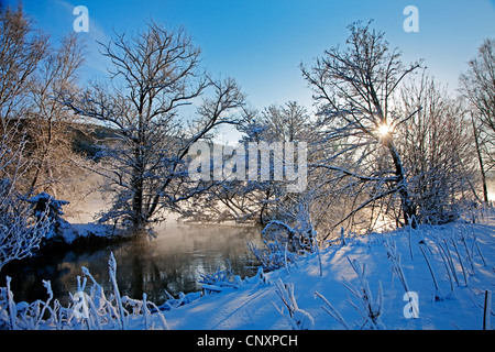 Fiume Ruhr valley in Bommern in inverno, in Germania, in Renania settentrionale-Vestfalia, la zona della Ruhr, Witten Foto Stock