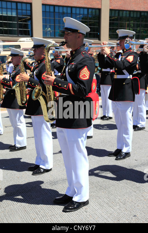 PORTLAND - 12 giugno: Rose Festival parata annuale attraverso il centro cittadino di Giugno 12, 2010 a Portland, Oregon Foto Stock