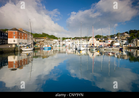 Padstow villaggio di pescatori e porto, Cornwall, Inghilterra. Molla (Maggio 2010). Foto Stock