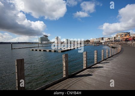 Royal Victoria Dock, Millennium Mill, Waterfront , River Thames, London, Regno Unito Foto Stock