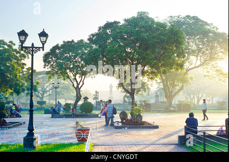 Rizal Park di sunrise. Metro Manila, Filippine Foto Stock