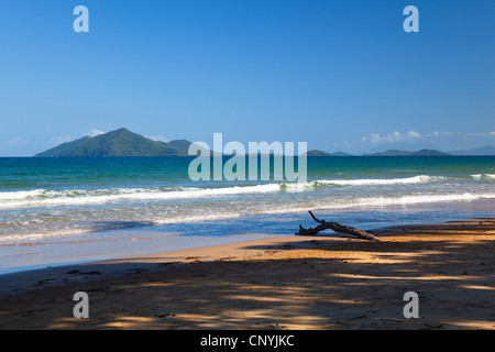 South Mission Beach vicino a Innisfail con Dunk Island, in Australia, Queensland Foto Stock