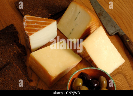 Una selezione di west country formaggi dell'Ovest dell'Inghilterra, Regno Unito Foto Stock