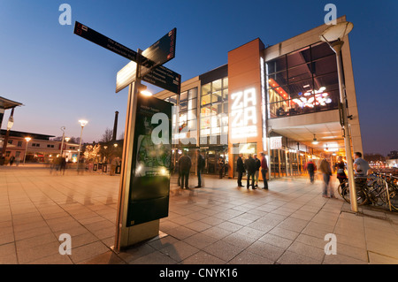 Bar e ristoranti, Floating Harbour, Bristol, Regno Unito Foto Stock