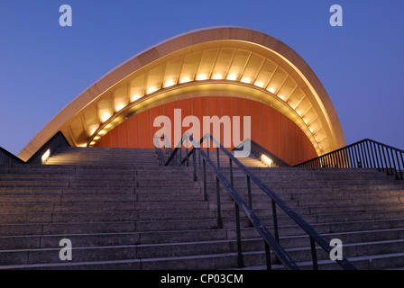 Haus der Kulturen der Welt, la Casa delle Culture del Mondo, ex Berlin Congress Hall, il Tiergarten di Berlino, Germania, Europa Foto Stock