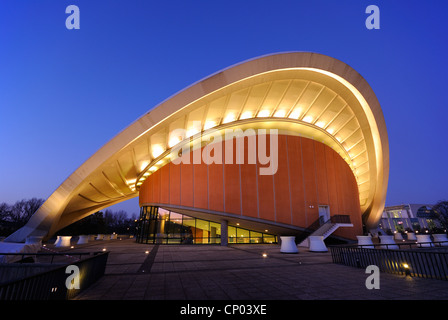 Haus der Kulturen der Welt, la Casa delle Culture del Mondo, ex Berlin Congress Hall, il Tiergarten di Berlino, Germania, Europa Foto Stock