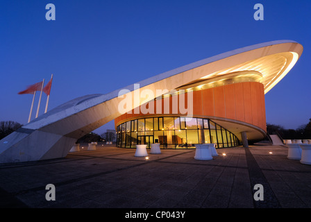 Haus der Kulturen der Welt, la Casa delle Culture del Mondo, ex Berlin Congress Hall, il Tiergarten di Berlino, Germania, Europa Foto Stock